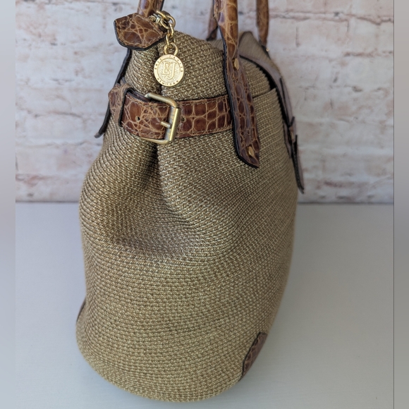 Eric Javits Tan and Brown Shoulder Bag - Picture 5 of 16